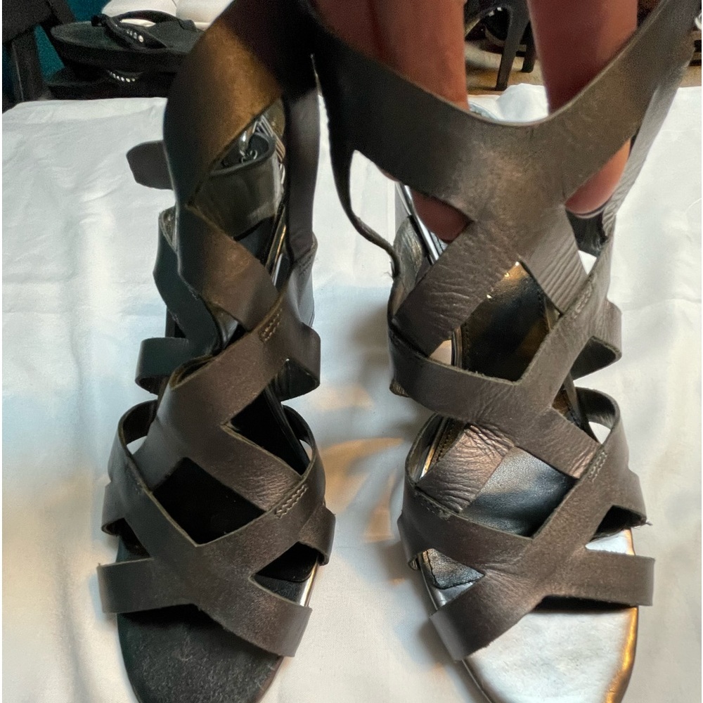 Marc Fisher silver/ grey leather sandals size 8 1/2
